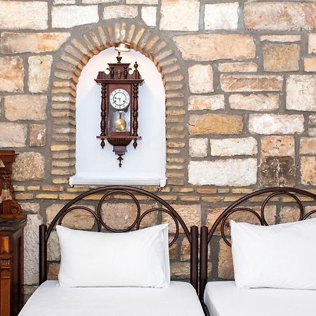 The Old Town Hall Parga Bagian luar foto